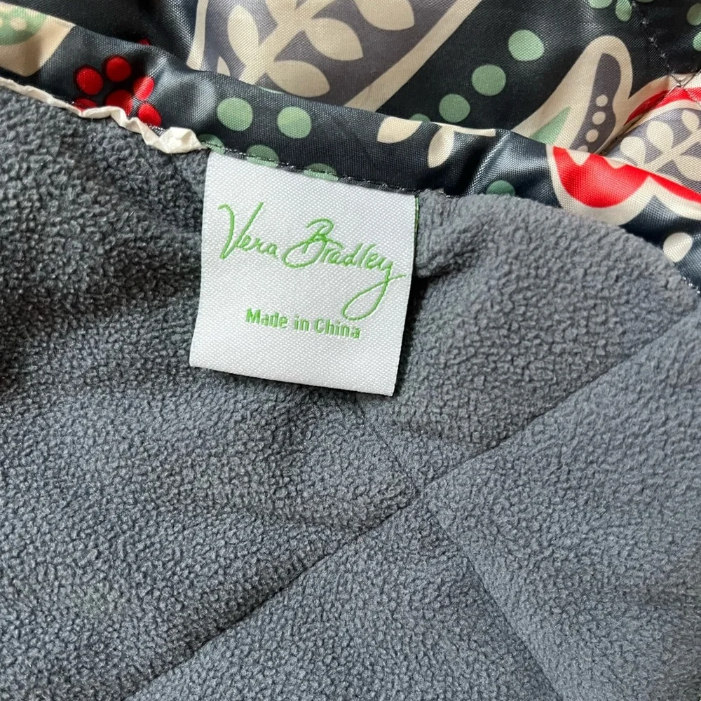 Vera Bradley Stadium Blanket in RETIRED Nomadic Floral - Picture 6 of 8
